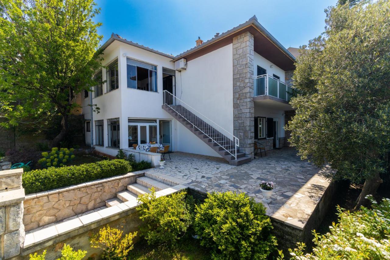 Apartments By The Beach Adela Senj Сен Екстериор снимка