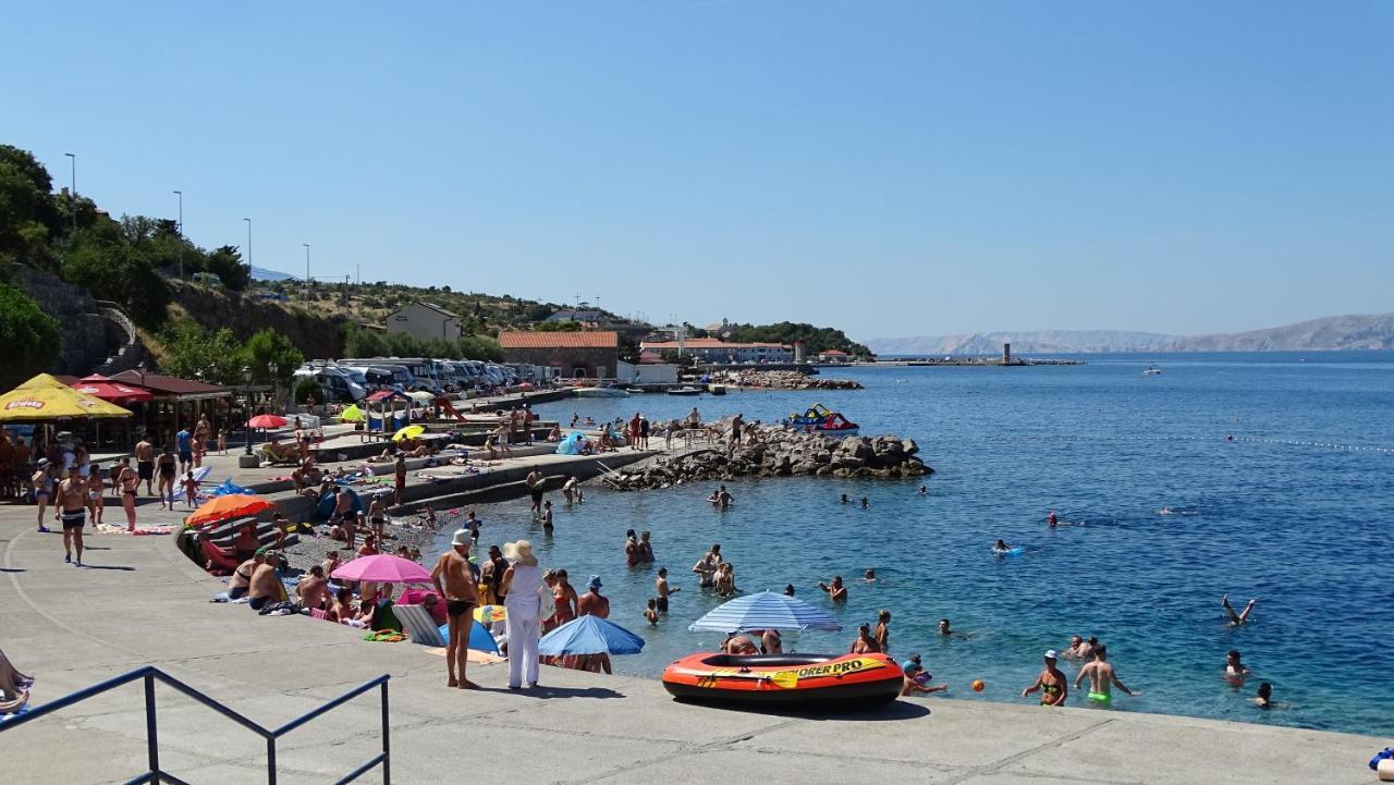 Apartments By The Beach Adela Senj Сен Екстериор снимка