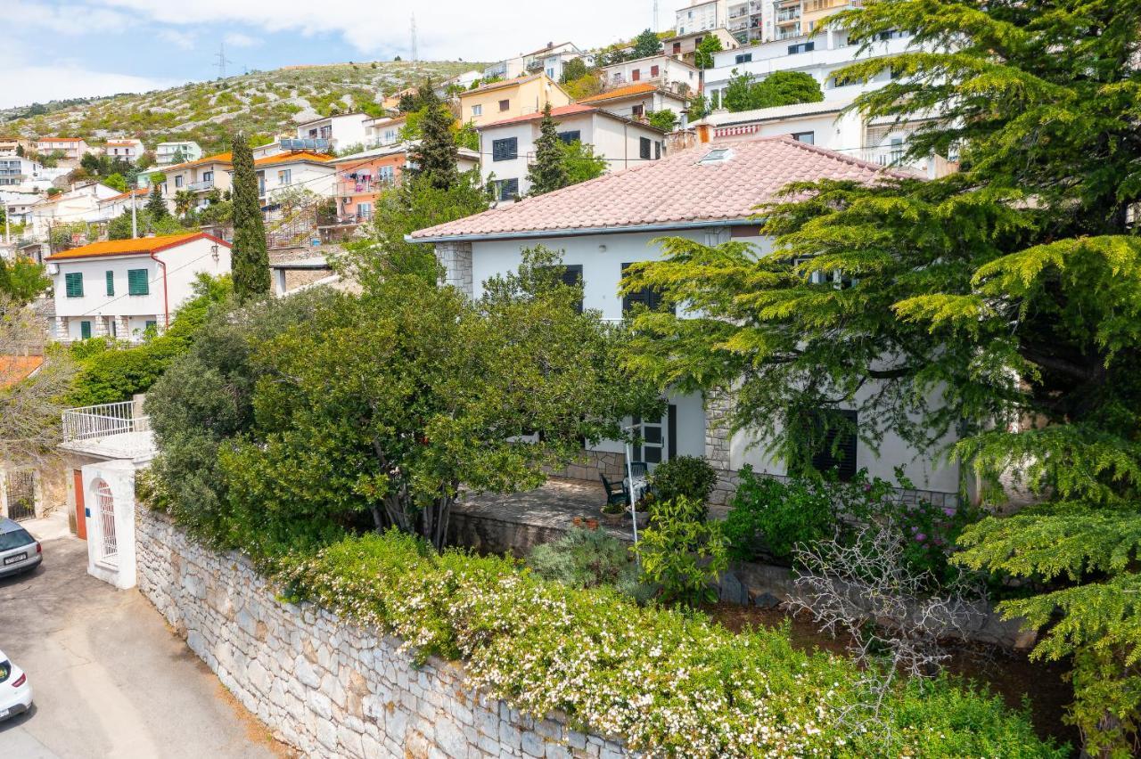 Apartments By The Beach Adela Senj Сен Екстериор снимка