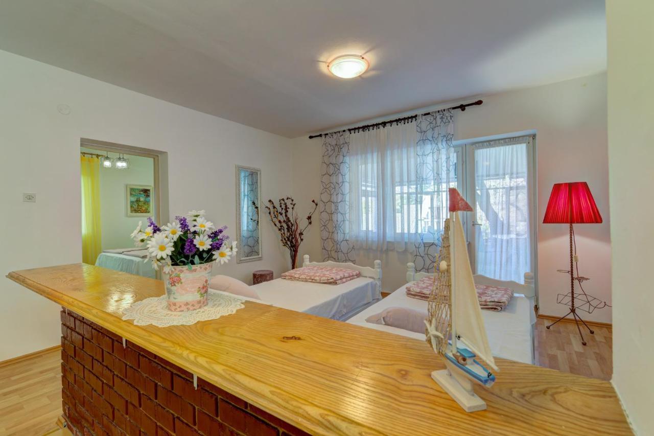 Apartments By The Beach Adela Senj Сен Екстериор снимка
