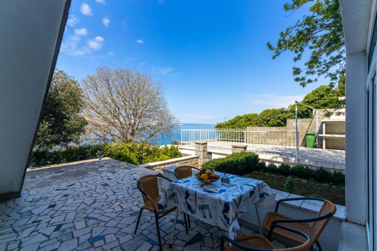 Apartments By The Beach Adela Senj Сен Екстериор снимка