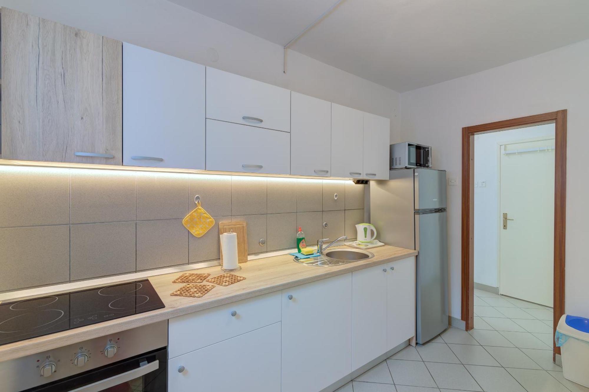 Apartments By The Beach Adela Senj Сен Екстериор снимка