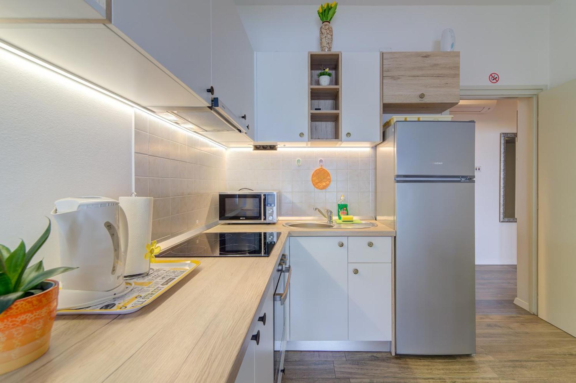 Apartments By The Beach Adela Senj Сен Екстериор снимка